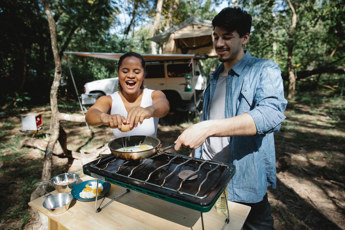 campervan cooking
